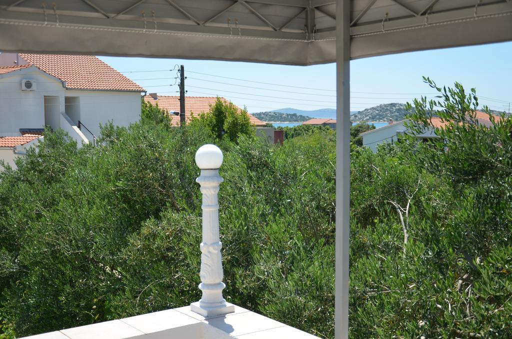 Apartments Milena Vodice Ruang foto