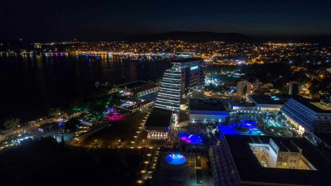 Apartments Milena Vodice Bagian luar foto
