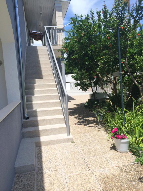 Apartments Milena Vodice Bagian luar foto